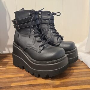 Demonia Ankle Boot Side Zipper Platform Lace-Up New